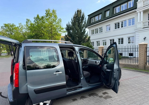 Peugeot Partner cena 26500 przebieg: 232000, rok produkcji 2011 z Warszawa małe 172